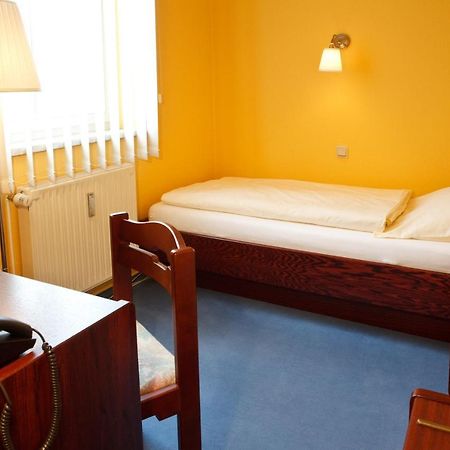 Landhotel Zum Pottkuchen Kalbe  Esterno foto