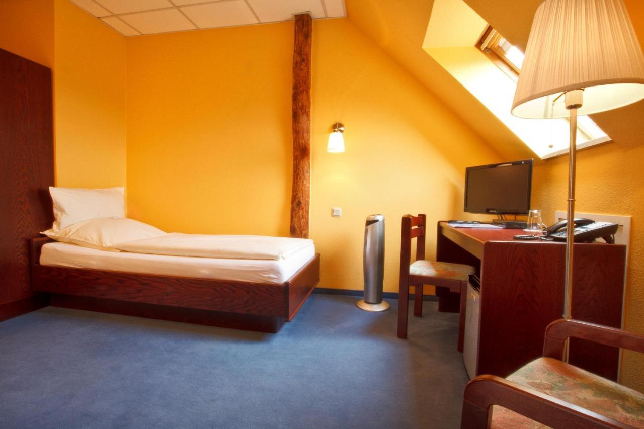 Landhotel Zum Pottkuchen Kalbe  Esterno foto