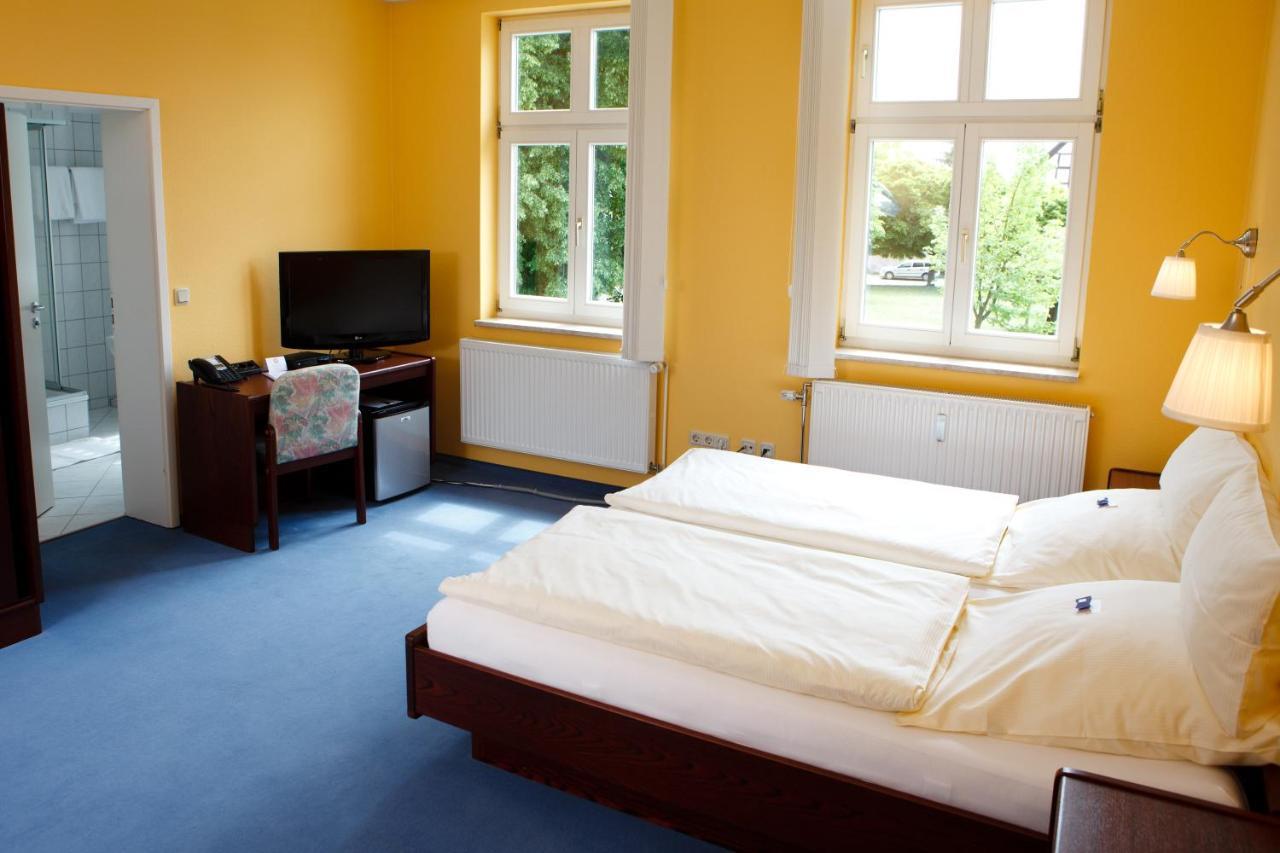 Landhotel Zum Pottkuchen Kalbe  Esterno foto