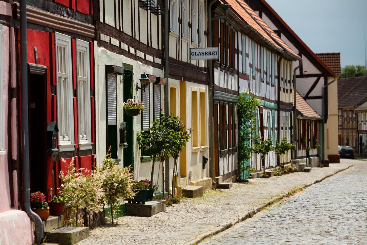 Landhotel Zum Pottkuchen Kalbe  Esterno foto
